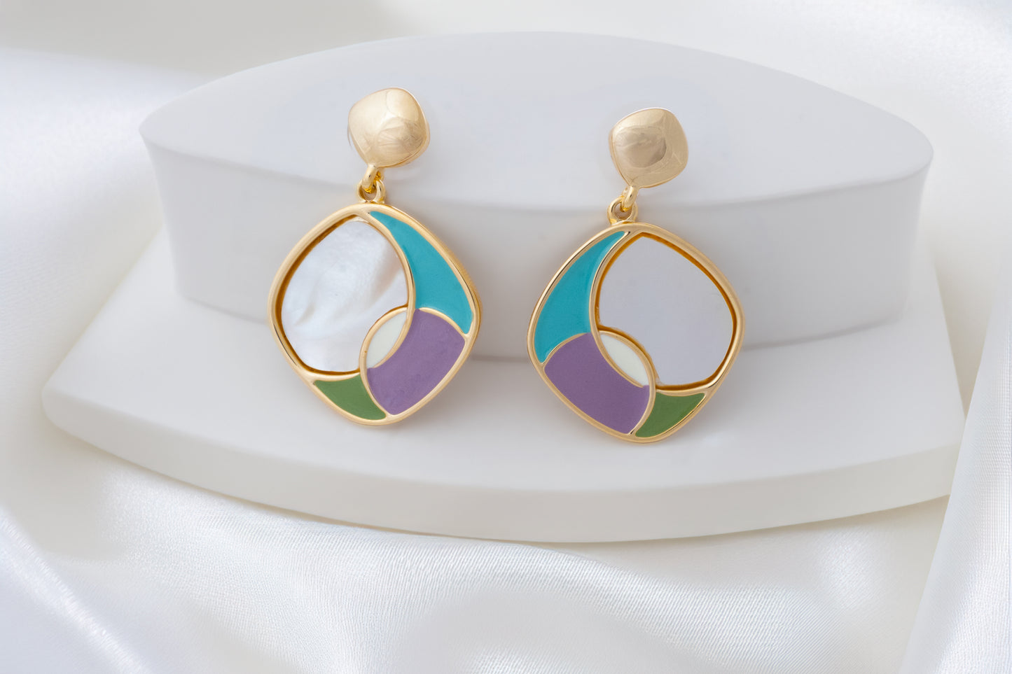 PASTEL MOP EARRINGS