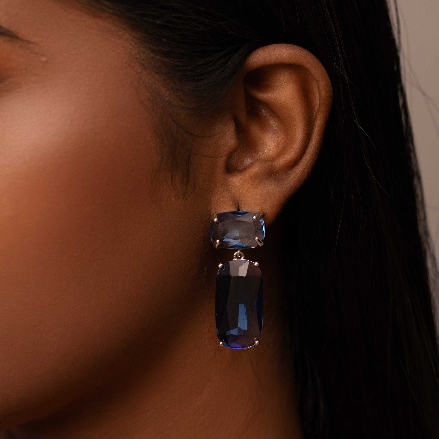 RHODIUM PLATED CRYSTAL DROP EARRING - PHEOBE