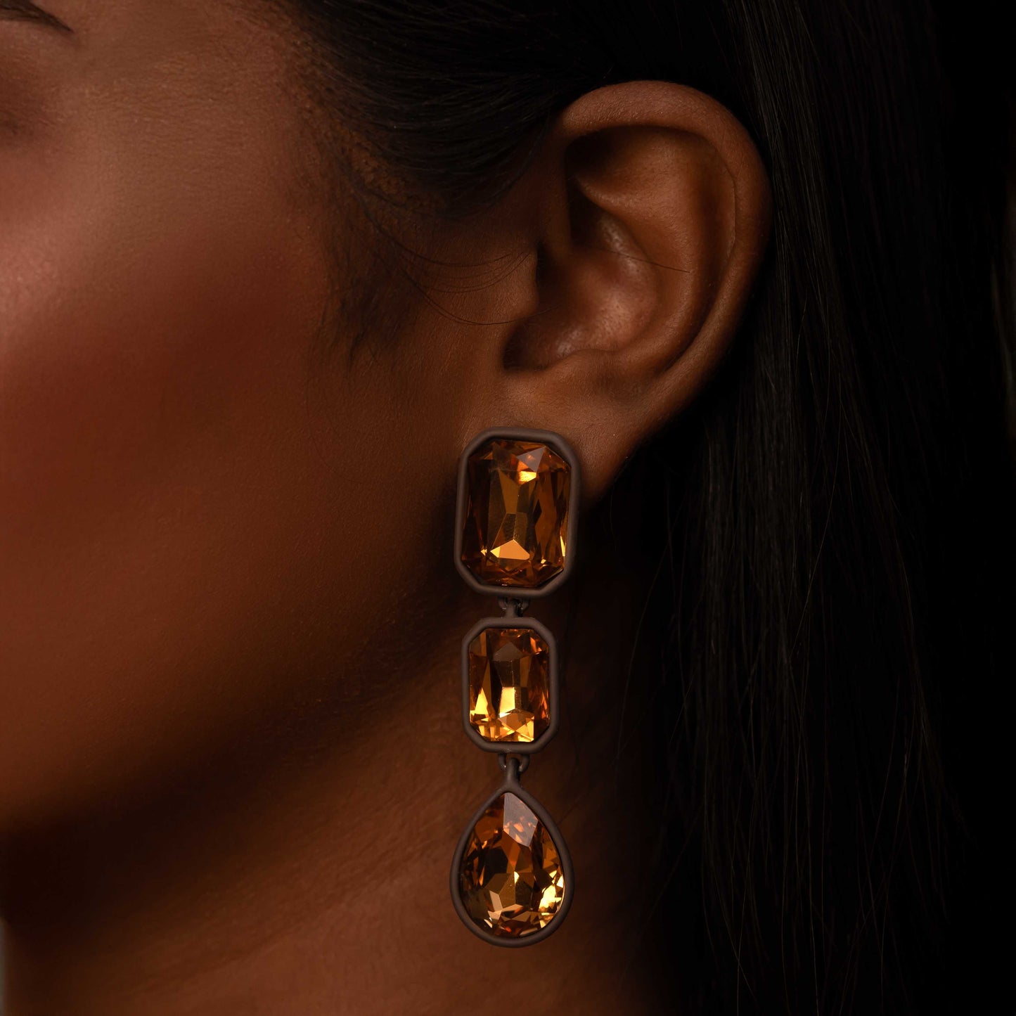 CLAY MOULDED FIRE STONE EARRING - DAENERYS