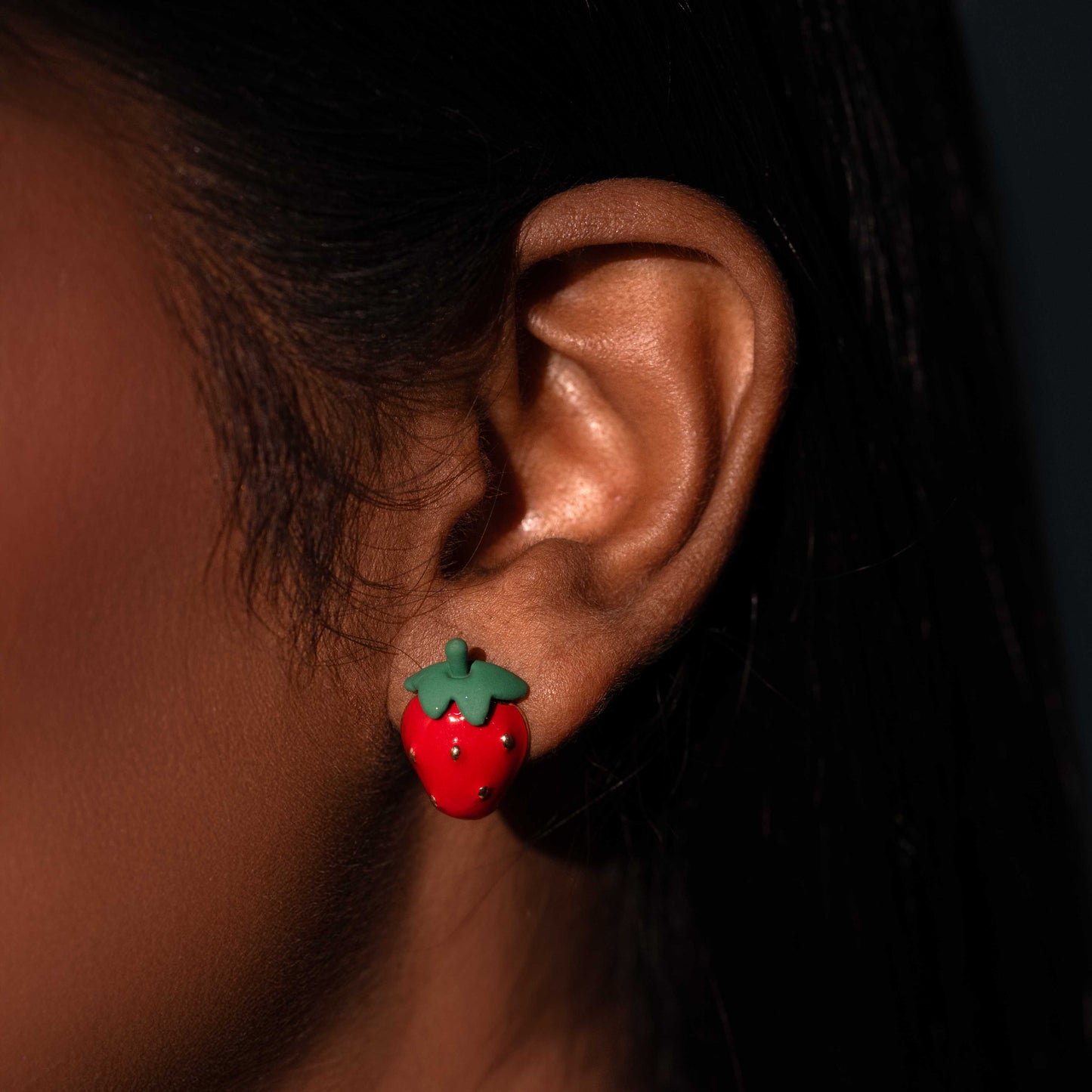 18 KT GOLD PLATED ENAMEL STUDS - STRAWBERRY