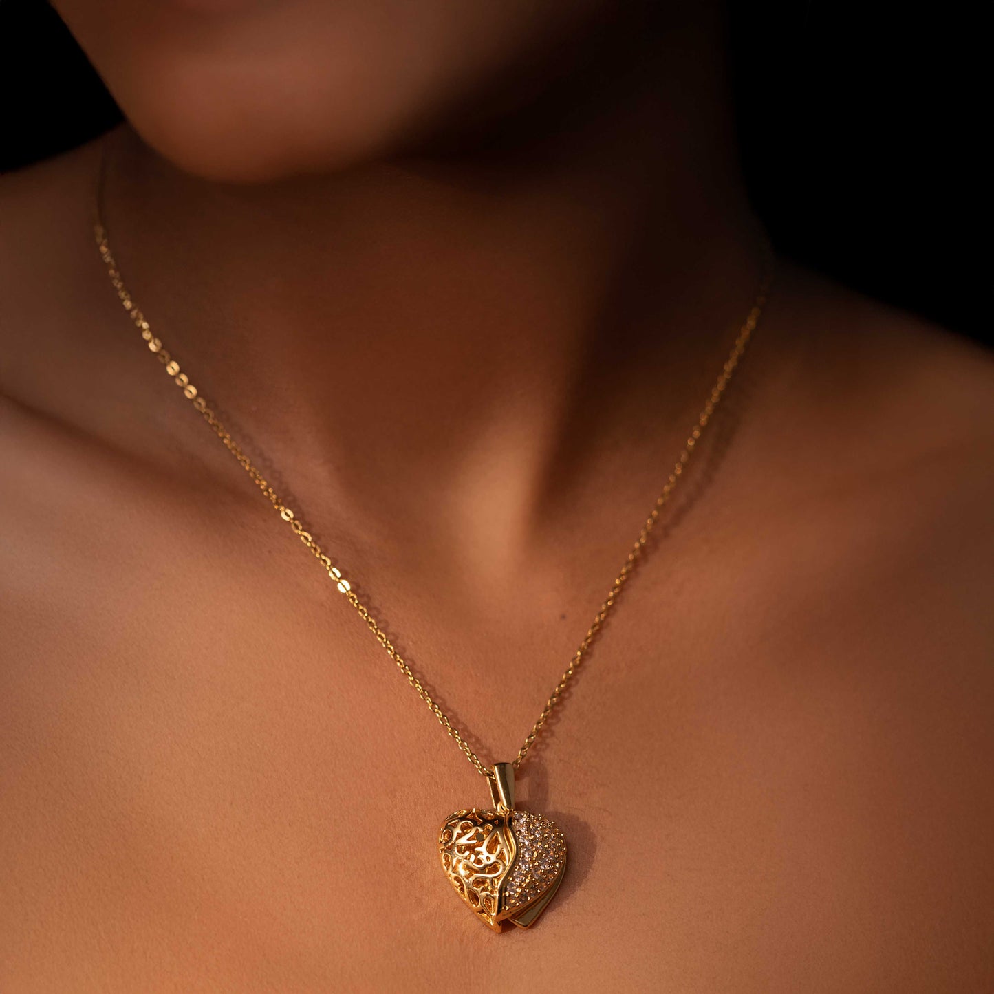 18KT GOLD PLATED OPENABLE HEART WITH MOISSANITE STUDS - TAYLOR