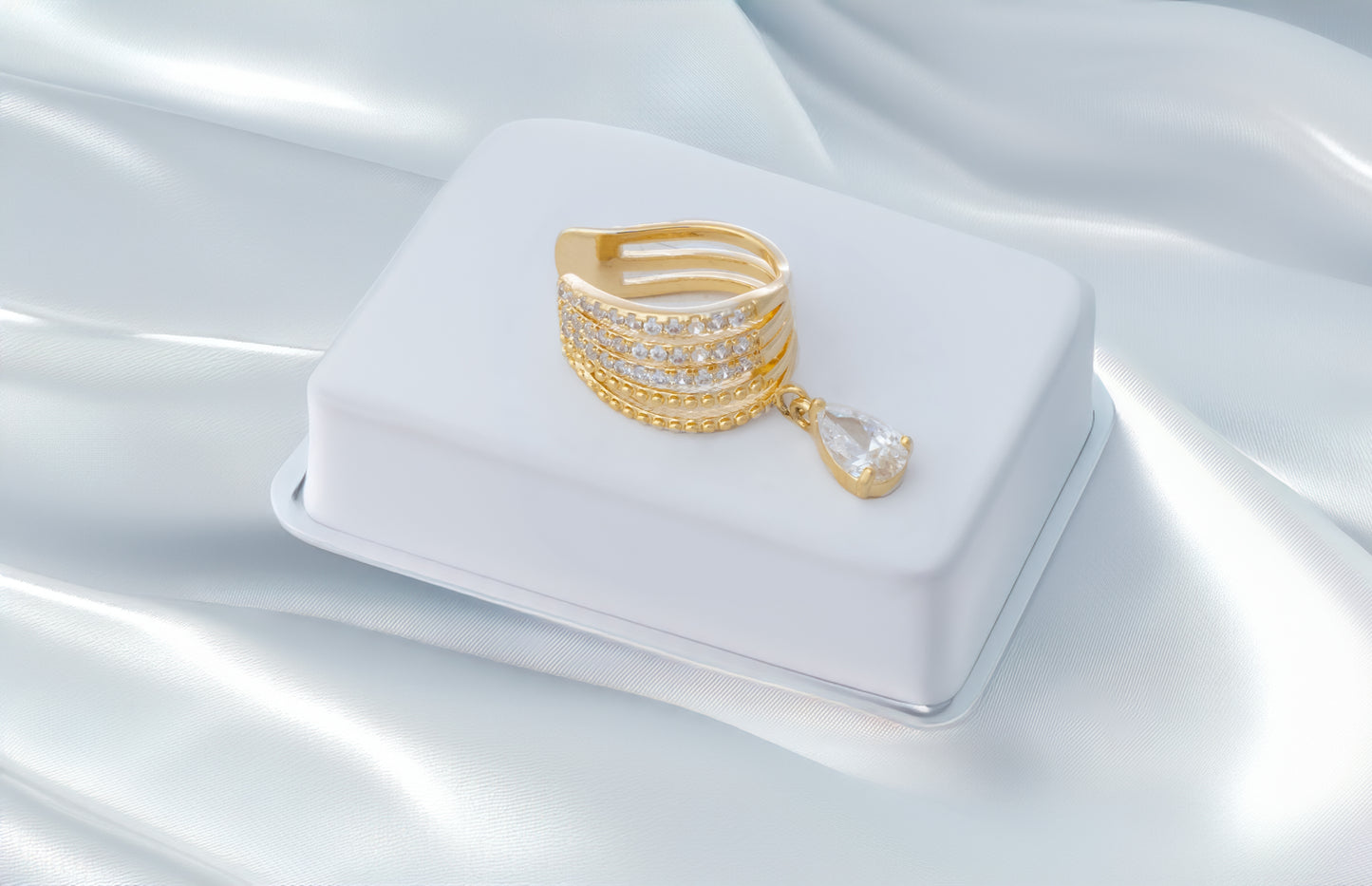 18KT GOLD PLATED STUDDED TEAR DROP EARCUFF - AIDEN