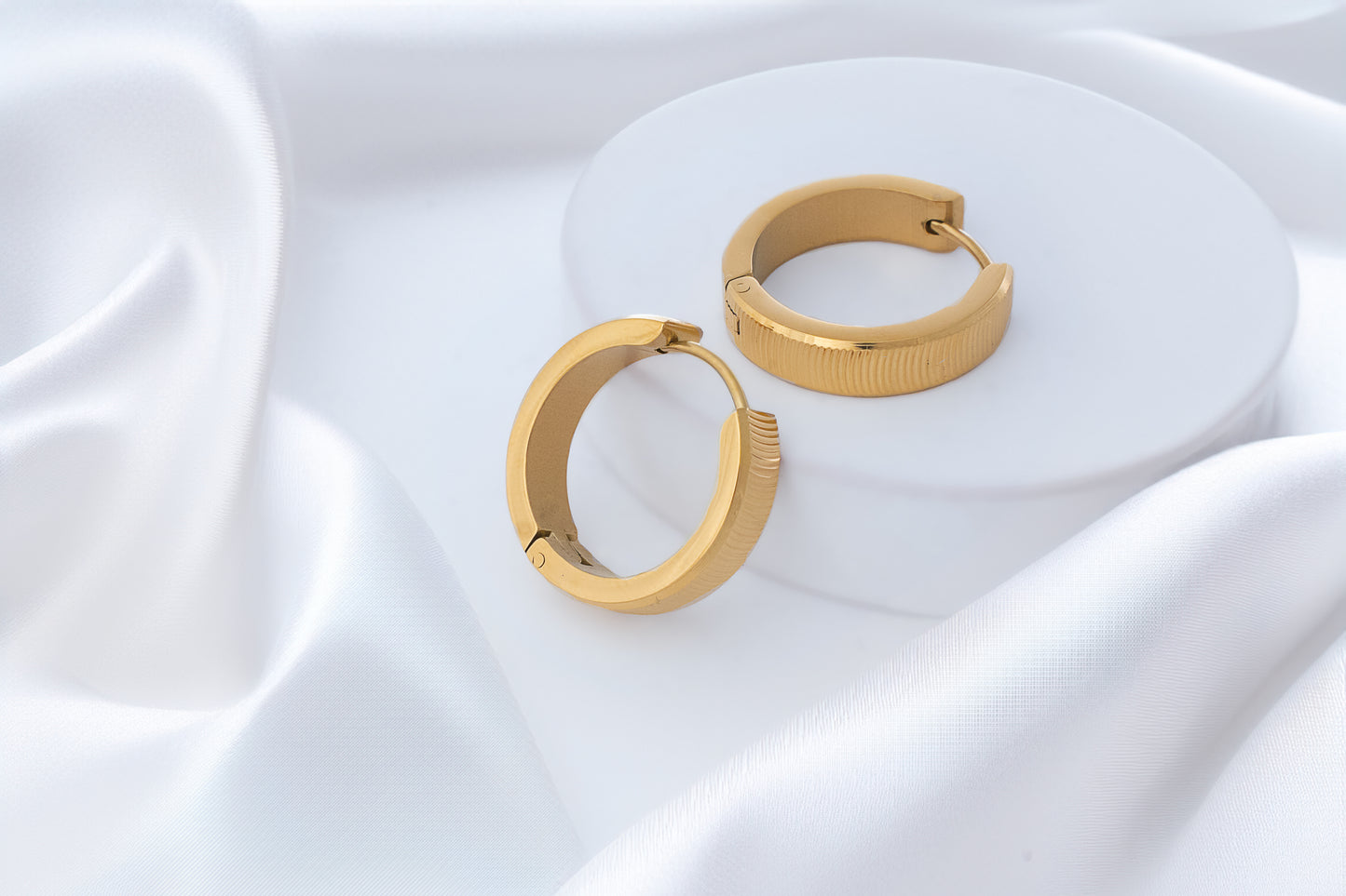 18KT GOLD PLATED TEXTURED WATERPROOF HOOPS EARRINGS - SELENA