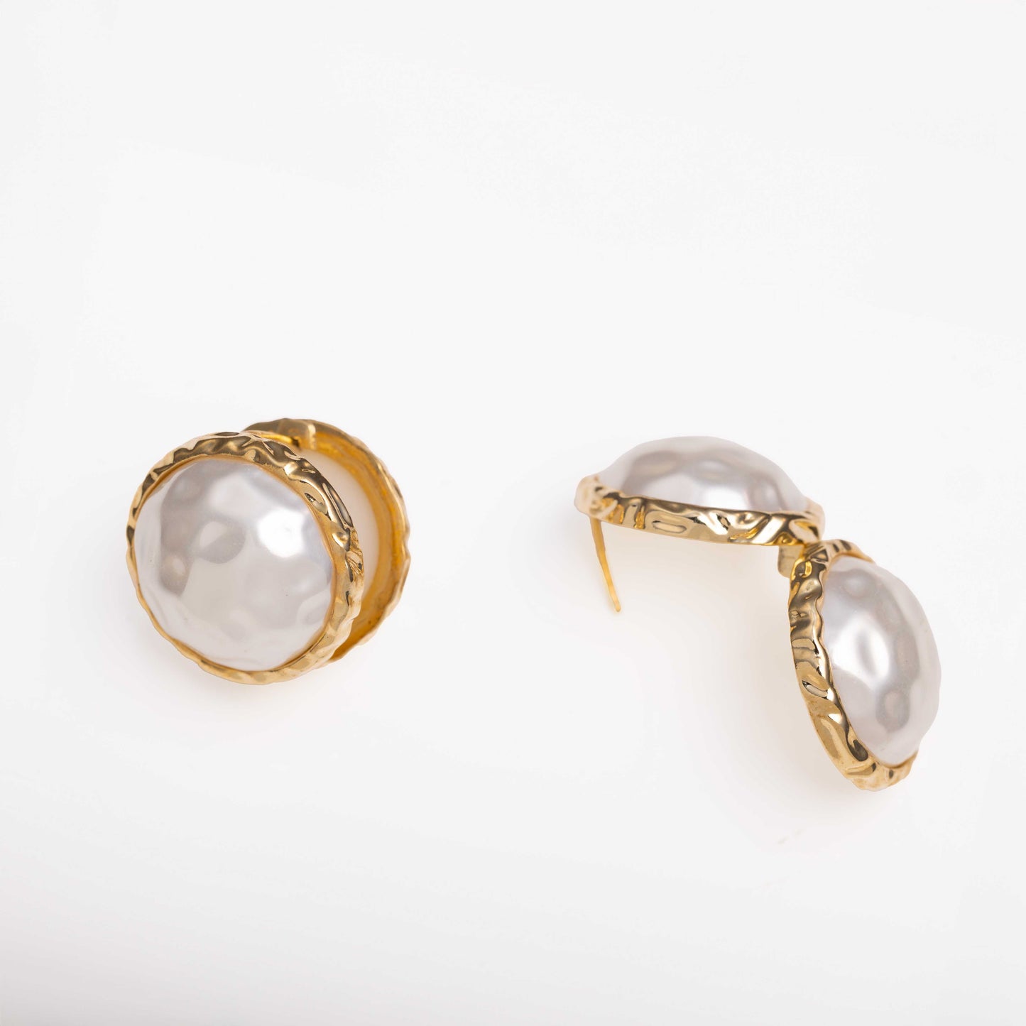18KT GOLD PLATED DOUBLE SIDED PEARL STUDS - NOOR