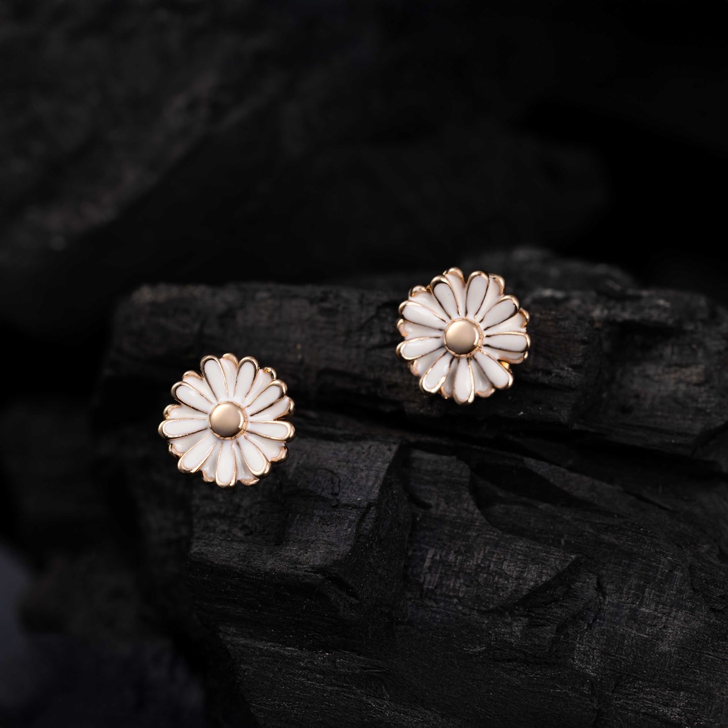 18KT GOLD PLATED ENAMEL FLOWER STUD - MIRA