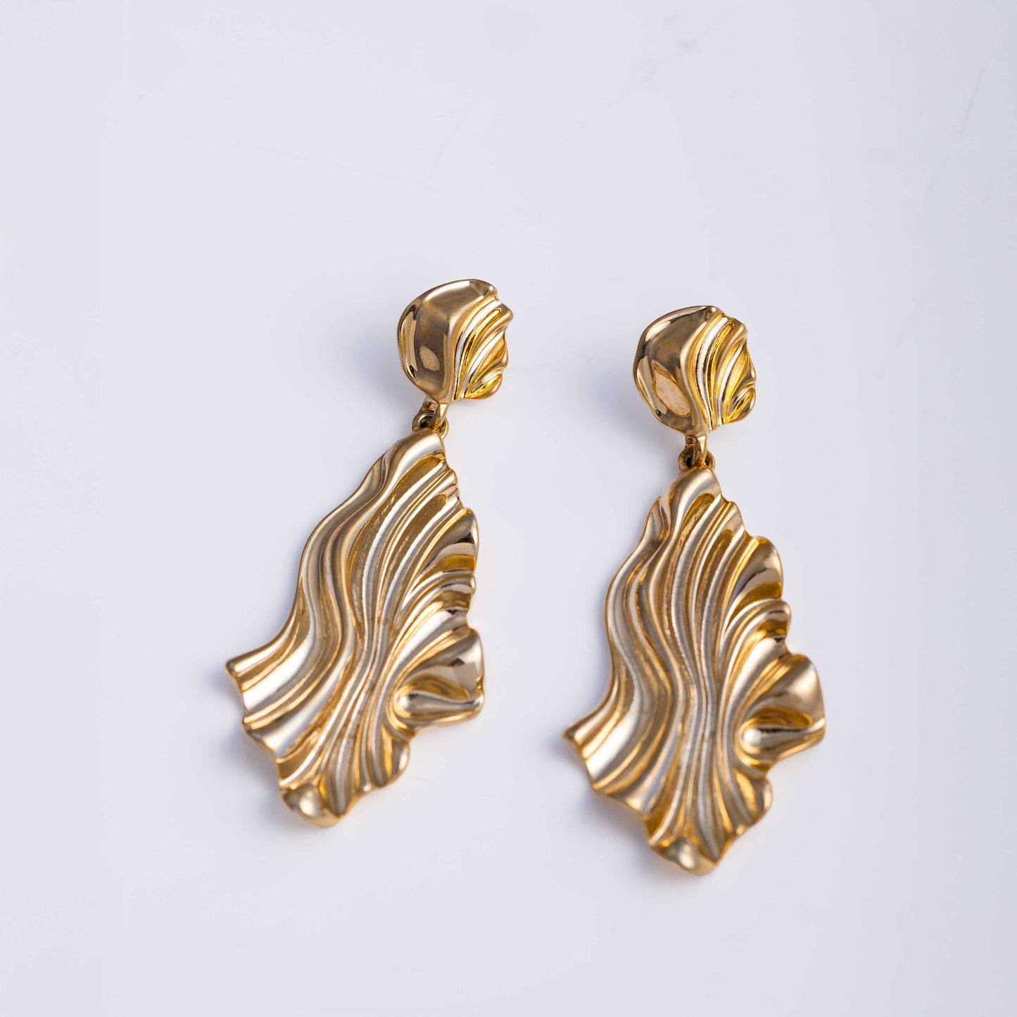 18KT GOLD PLATED DANGLER EARRING - WAVY