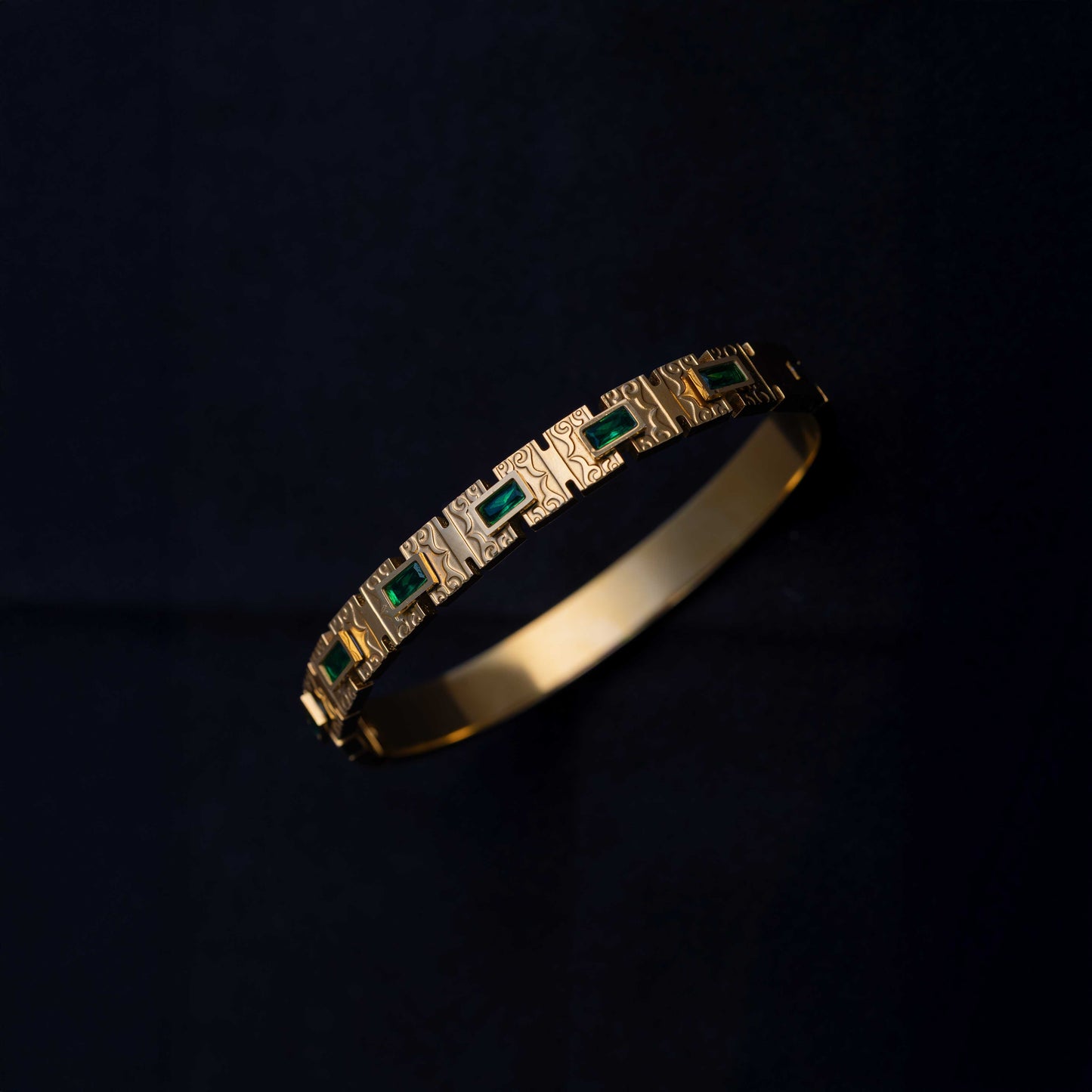 18KT GOLD PLATED VINTAGE EMERALD GREEN CUFF BRACELET - TESSA