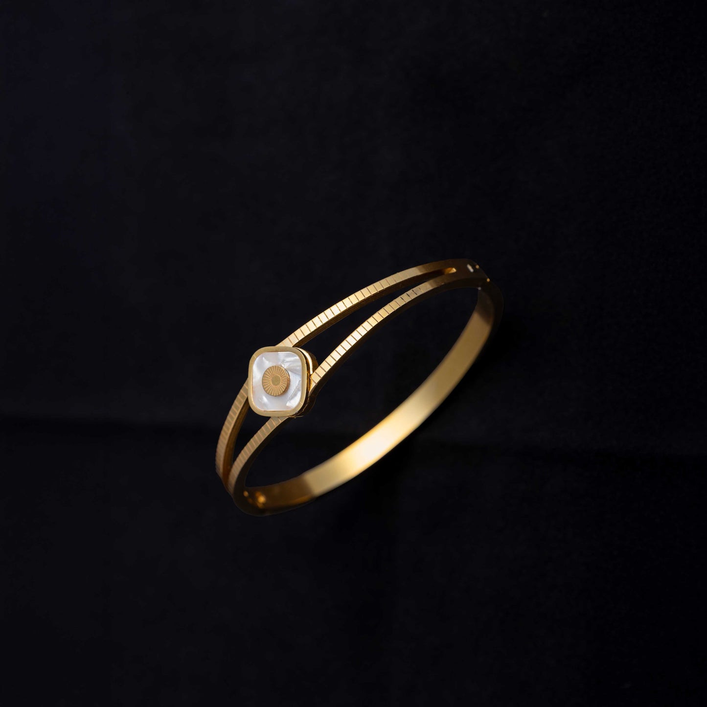 18KT GOLD PLATED MOP DESIGN LINED CUFF BRACELET - SYLVIE