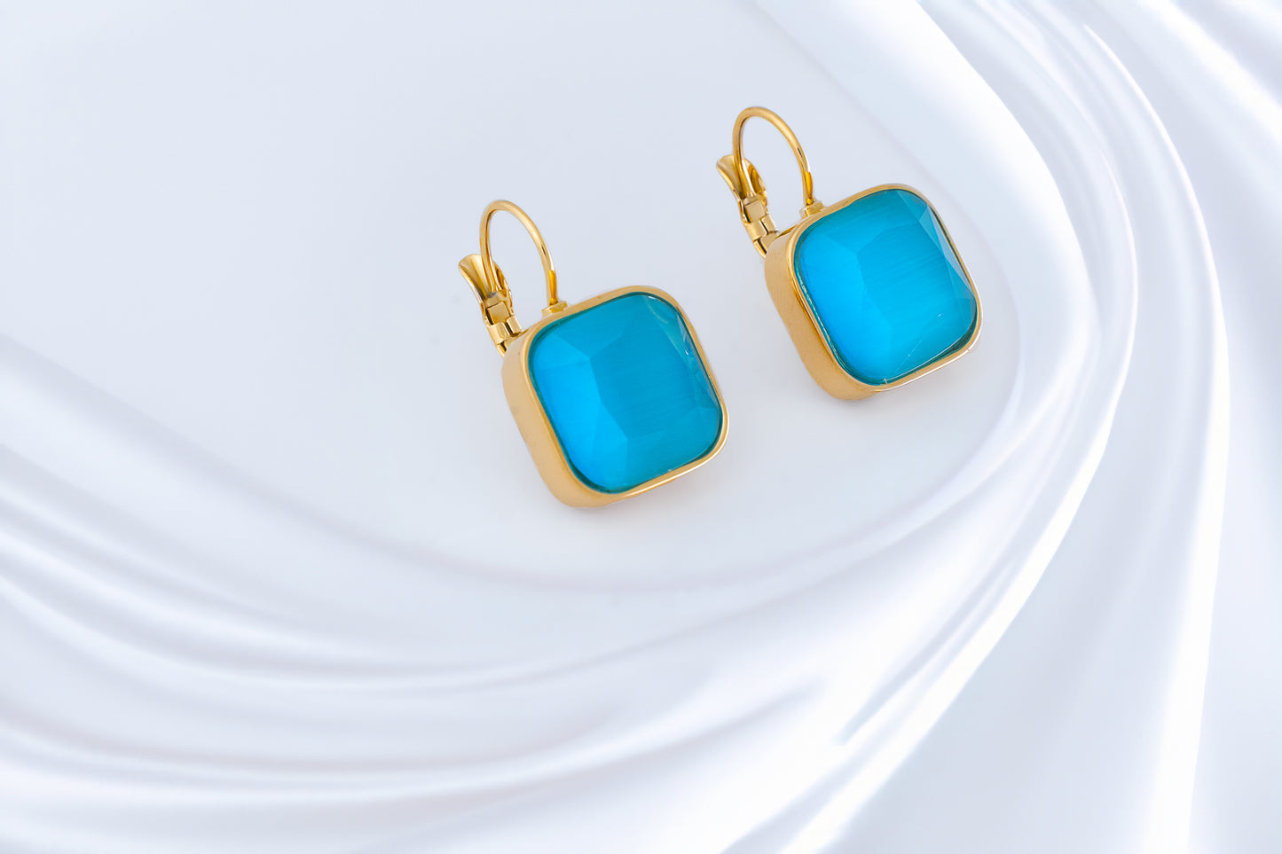 OCEAN BLUE DANGLERS