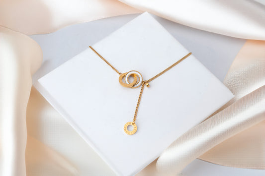 INTERTWINED LOVE BRACELET