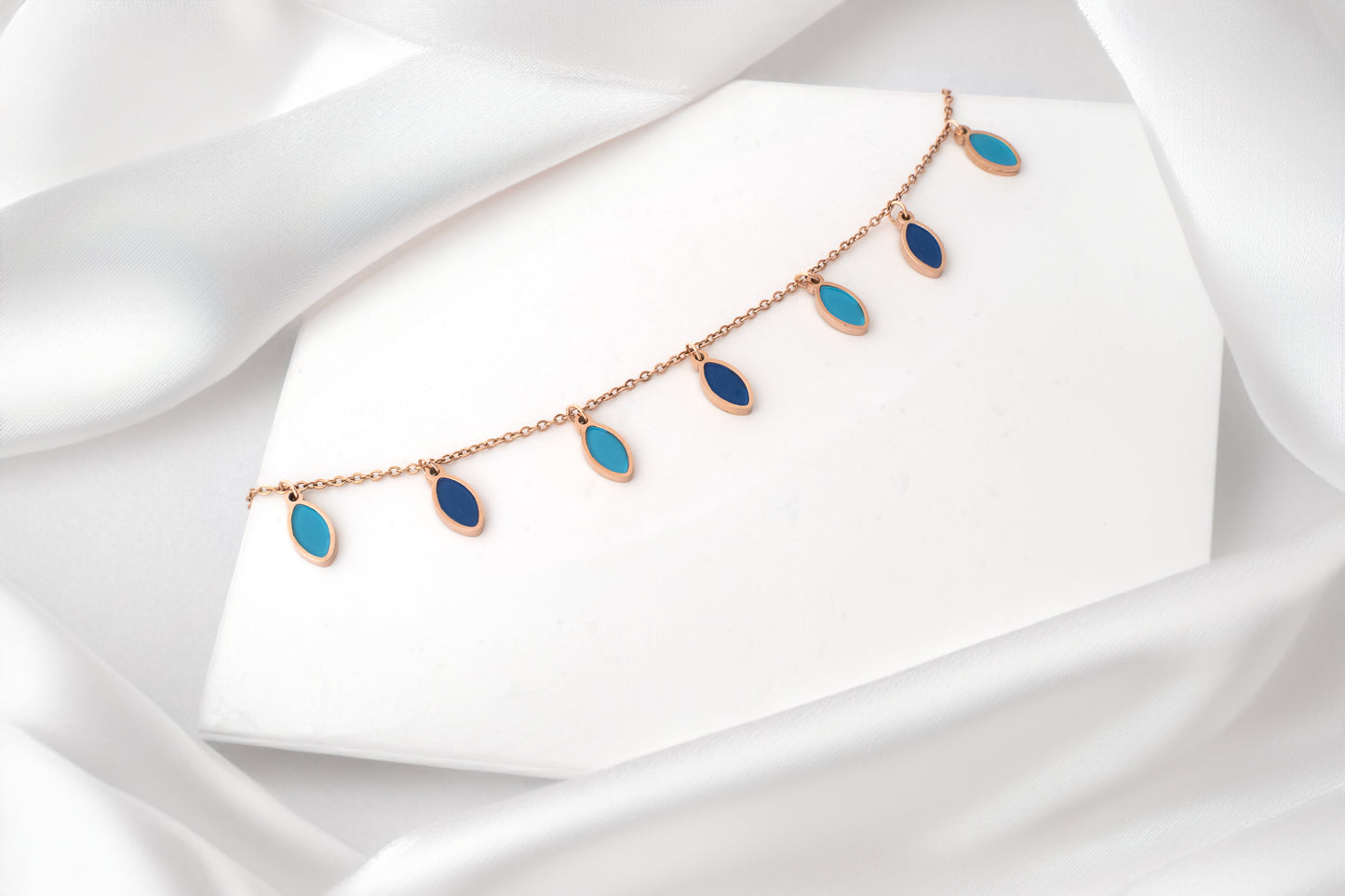 SPRING LEAVES BRACELET