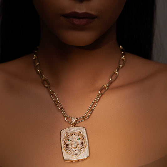 18KT GOLD PLATED EXOTIC AMERICAN DIAMOND WORK PENDANT - BIA