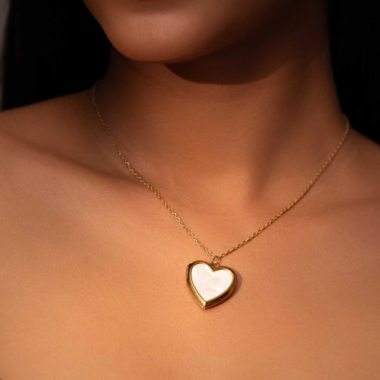 18KT GOLD PLATED WATERPROOF OPENABLE MOP HEART NECKPIECE - HAZEL
