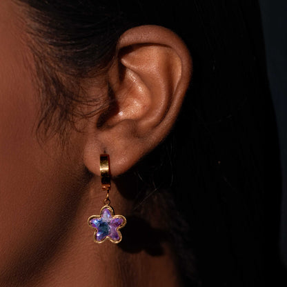 18KT GOLD PLATED MINIMAL STAR CHARM HOOPS EARRINGS - CHLOE