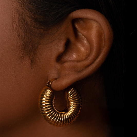 18KT GOLD PLATED CHUNKY CROISSANT HOOPS EARRINGS - KENDALL