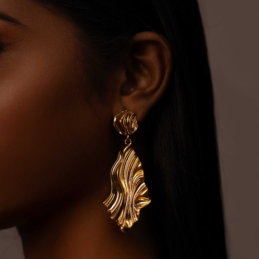 18KT GOLD PLATED DANGLER EARRING - WAVY