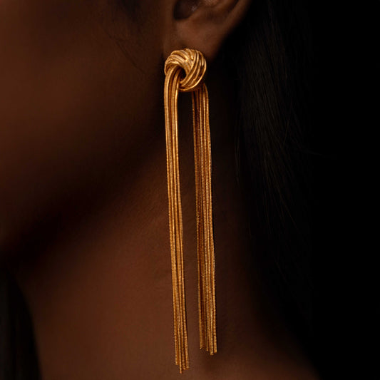 18KT GOLD PLATED KNOT TASSLE DESIGNER EARRINGS - QUINN