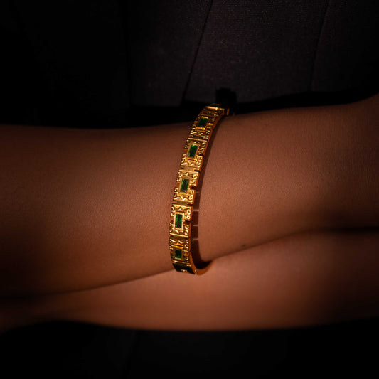 18KT GOLD PLATED VINTAGE EMERALD GREEN CUFF BRACELET - TESSA