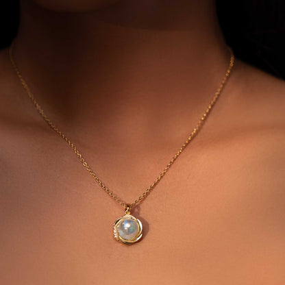 18KT GOLD PLATED BLUE PEARL PENDANT - ELLIE