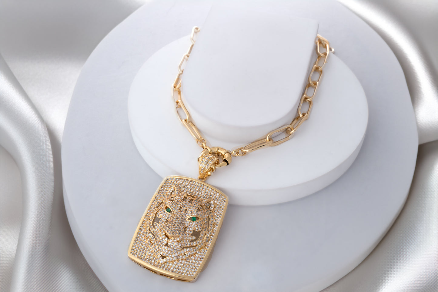 EXOTIC TIGER PENDANT