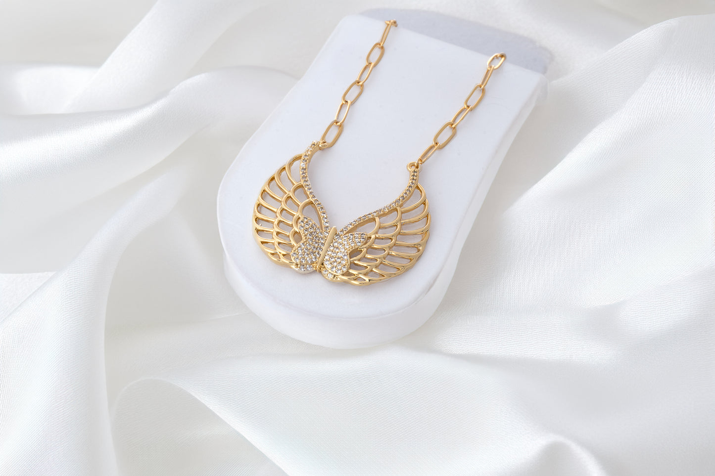 GLORY WINGS PENDANT