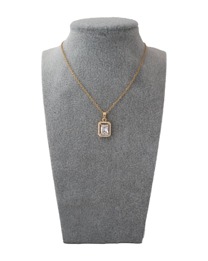 GOLD SOLITAIRE PENDANT