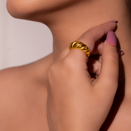 CROSSIANT RING