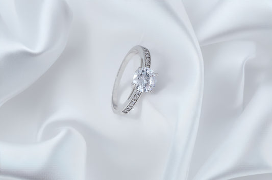 SOLITAIRE RING