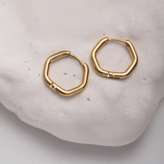 18KT GOLD PLATED MINIMAL HEXAGON HOOPS EARRINGS - MAYA