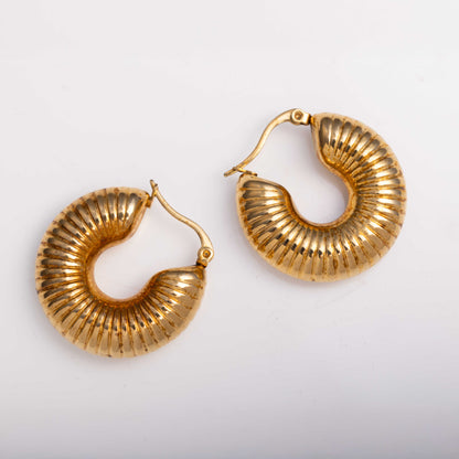 18KT GOLD PLATED CHUNKY CROISSANT HOOPS EARRINGS - KENDALL