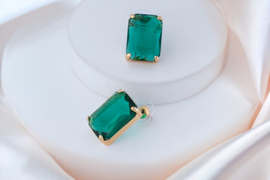 SQUARE STONE STUD