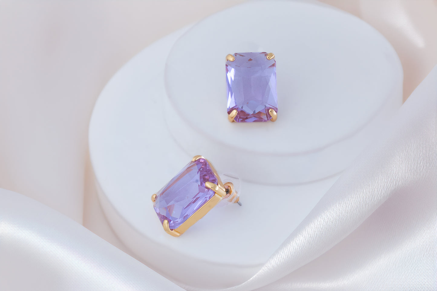 SQUARE STONE STUD