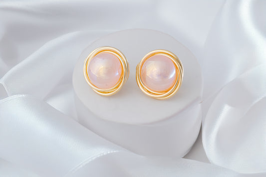 WHIRL PEARL STUDS