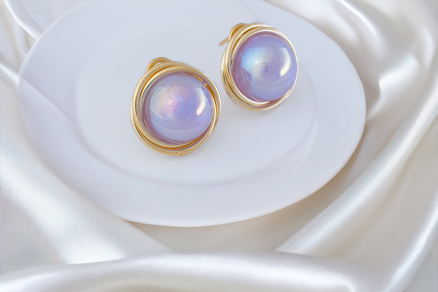 WHIRL PEARL STUDS